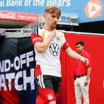 CHICAGO (USA), 05/06/2026.- Germany's Lennart Karl arrives for a training session at Soldier Field in Chicago, Illinois, USA, 05 June 2026. The United States and Germany will play their international friendly soccer match on 06 June. (Futbol, Amistoso, Alemania, Estados Unidos) EFE/EPA/KAMIL KRZACZYNSKI