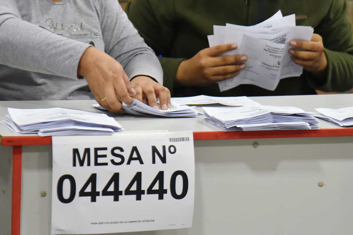 Elecciones en Perú: Keiko Fujimori y Roberto Sánchez mantien