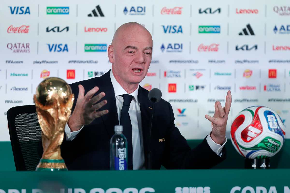 AMDEP6717. CIUDAD DE MÉXICO (MÉXICO), 10/06/2026.- El presidente de la FIFA, Gianni Infantino, habla durante una rueda de prensa este miércoles, en Ciudad de México (México). Infantino aseveró que la magia del Estadio Azteca, el legendario campo de fútbol de Ciudad de México, fue trascendental para la conjunción entre México, Estados Unidos y Canadá en la organización de esta Copa del Mundo. EFE/ Isaac Esquivel