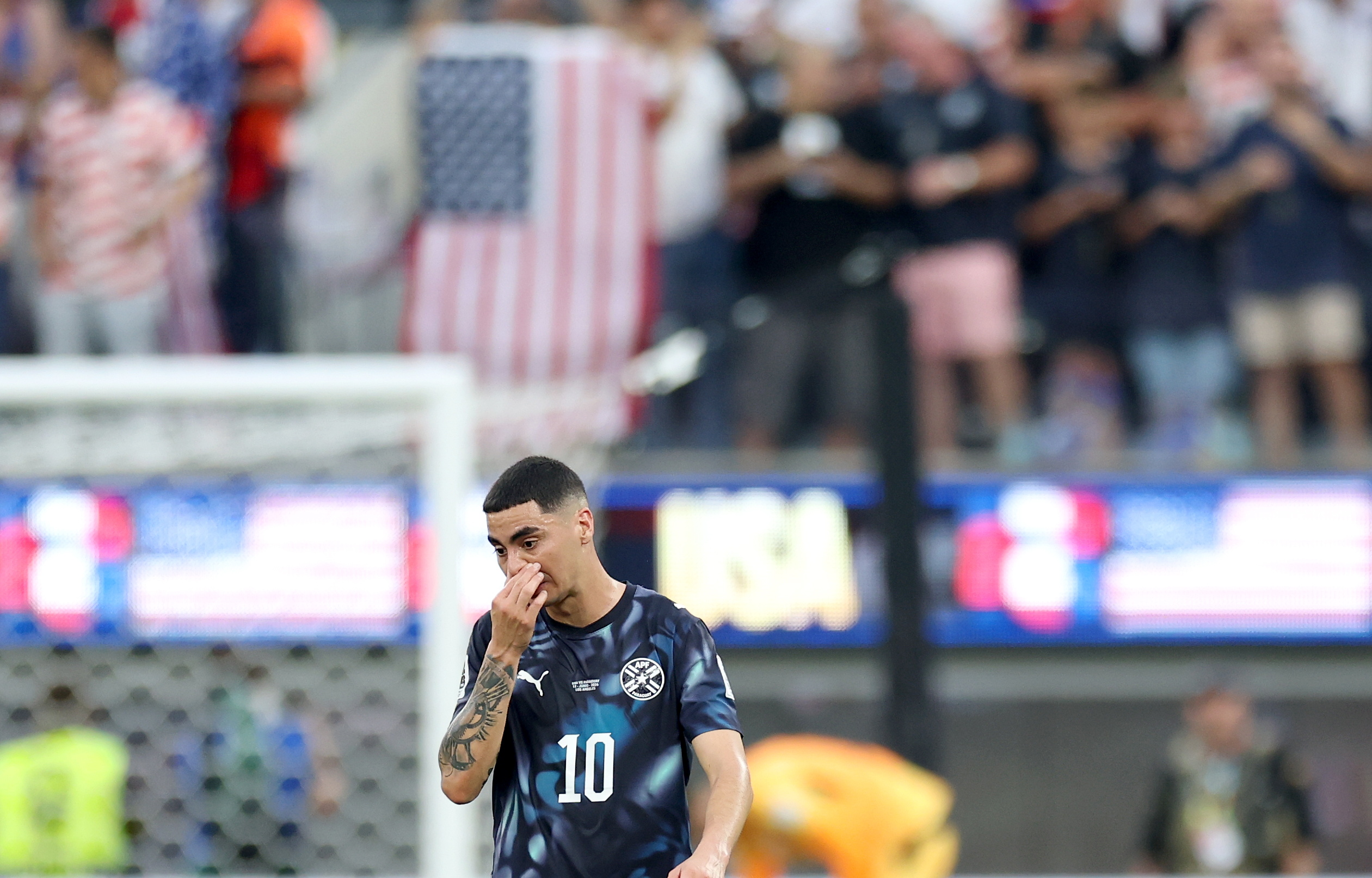 LOS ANGELES (United States), 12/06/2026.- Miguel Almiron of Paraguay reacts after the USA scored their 3rd goal during the FIFA World Cup 2026 group stage match USA against Paraguay, in Los Angeles, California, USA, 12 June 2026. EFE/EPA/CHRIS TORRES