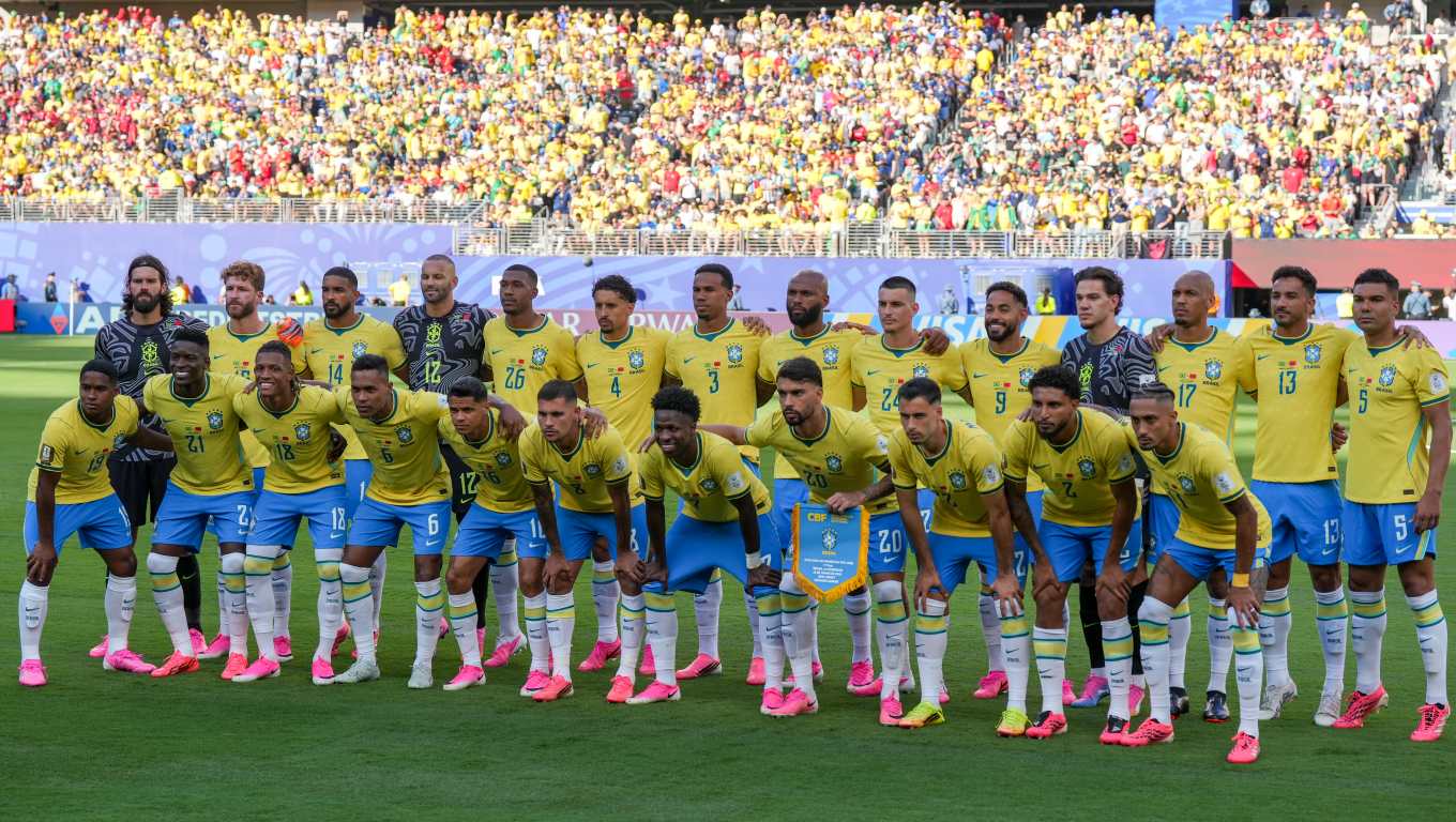 GR7045. NUEVA JERSEY (ESTADOS UNIDOS), 13/06/2026.- Jugadores de Brasil posan este sábado, antes del partido del grupo C del Mundial de la FIFA 2026 entre Brasil y Marruecos en el estadio MetLife en Nueva Jersey (Estados Unidos). EFE/ Ángel Colmenares