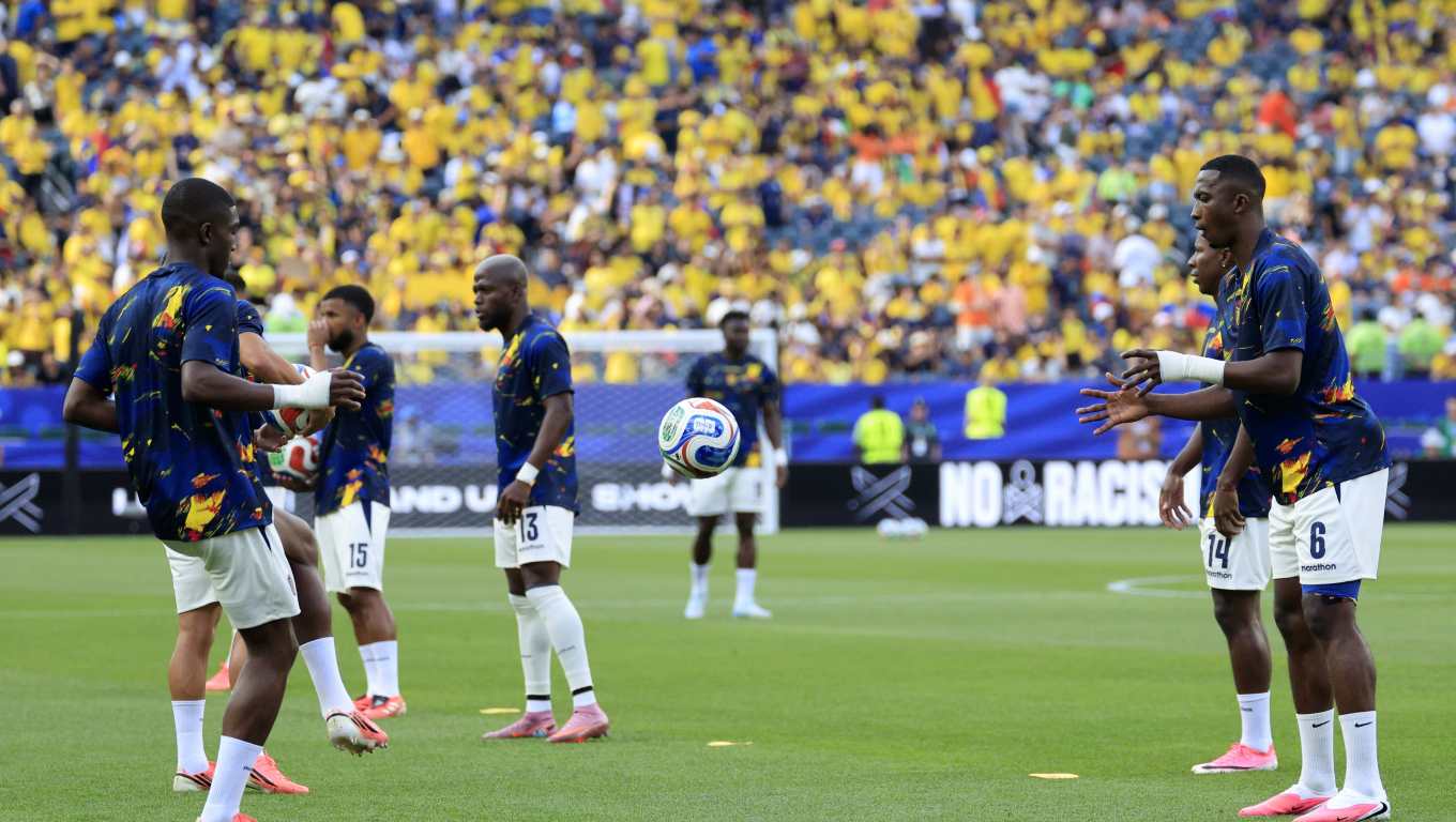 PHILADELPHIA (United States), 15/06/2026.- Players of Ecuador warm up ahead of the FIFA World Cup 2026 group stage match Ivory Coast against Ecuador, in Philadelphia, Pennsylvania, USA, 14 June 2026. (Costa de Marfil, Filadelfia) EFE/EPA/SHAWN THEW