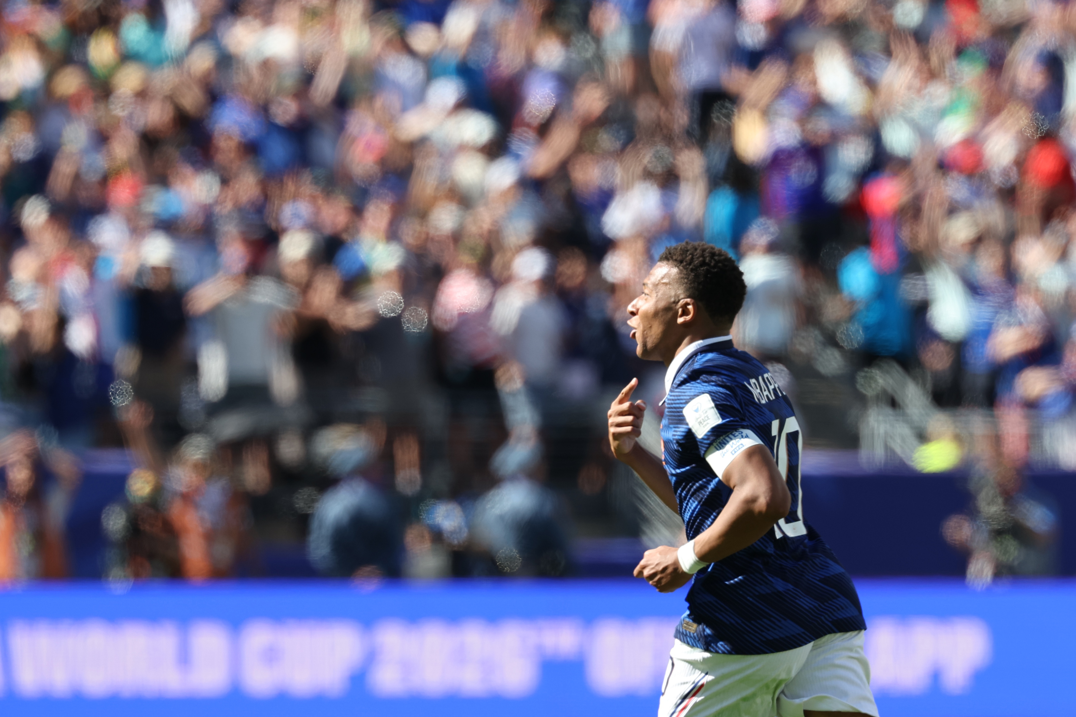 GR2261. NUEVA JERSEY (ESTADOS UNIDOS), 16/06/2026.- Kylian Mbappe de Francia celebra un gol este martes, en un partido del grupo I del Mundial de la FIFA 2026 entre Francia y Senegal en el estadio MetLife de Nueva Jersey (Estados Unidos). EFE/ Sebastiao Moreira