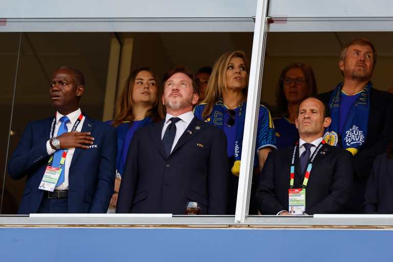 Video: Los reyes Guillermo Alejandro y Máxima celebran con la selección de Curazao tras el empate ante Ecuador en el Mundial 2