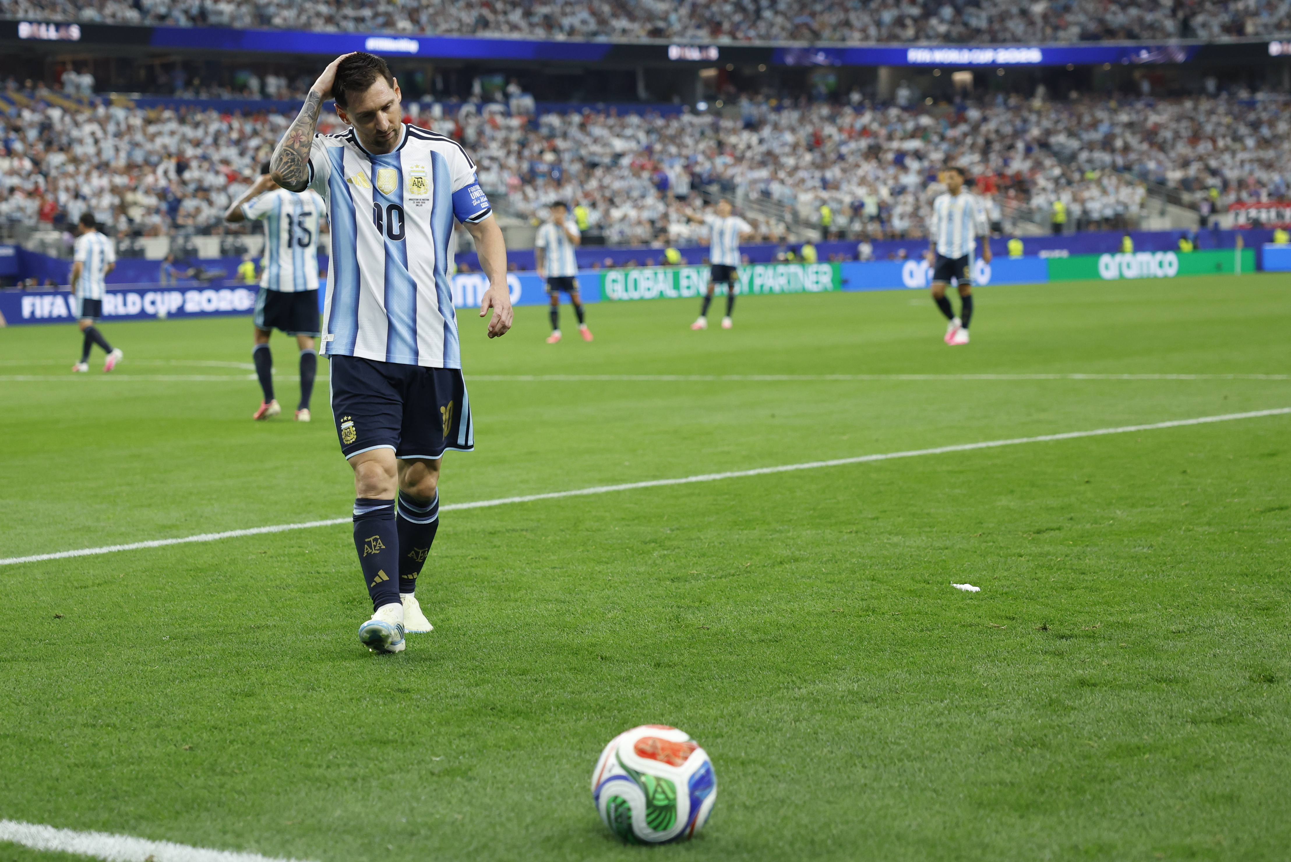 ARLINGTON (ESTADOS UNIDOS), 22/06/2026.- El delantero de Argentina, Leo Messi, durante el partido del Mundial 2026 entre Argentina y Austria, este lunes en Arlington, Texas. EFE/Mariscal