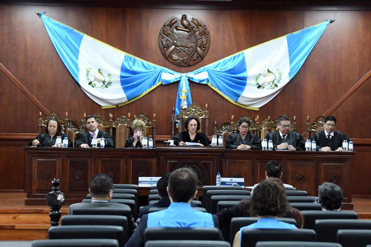 University Links Questioned in Guatemalan Comptroller Selection Process