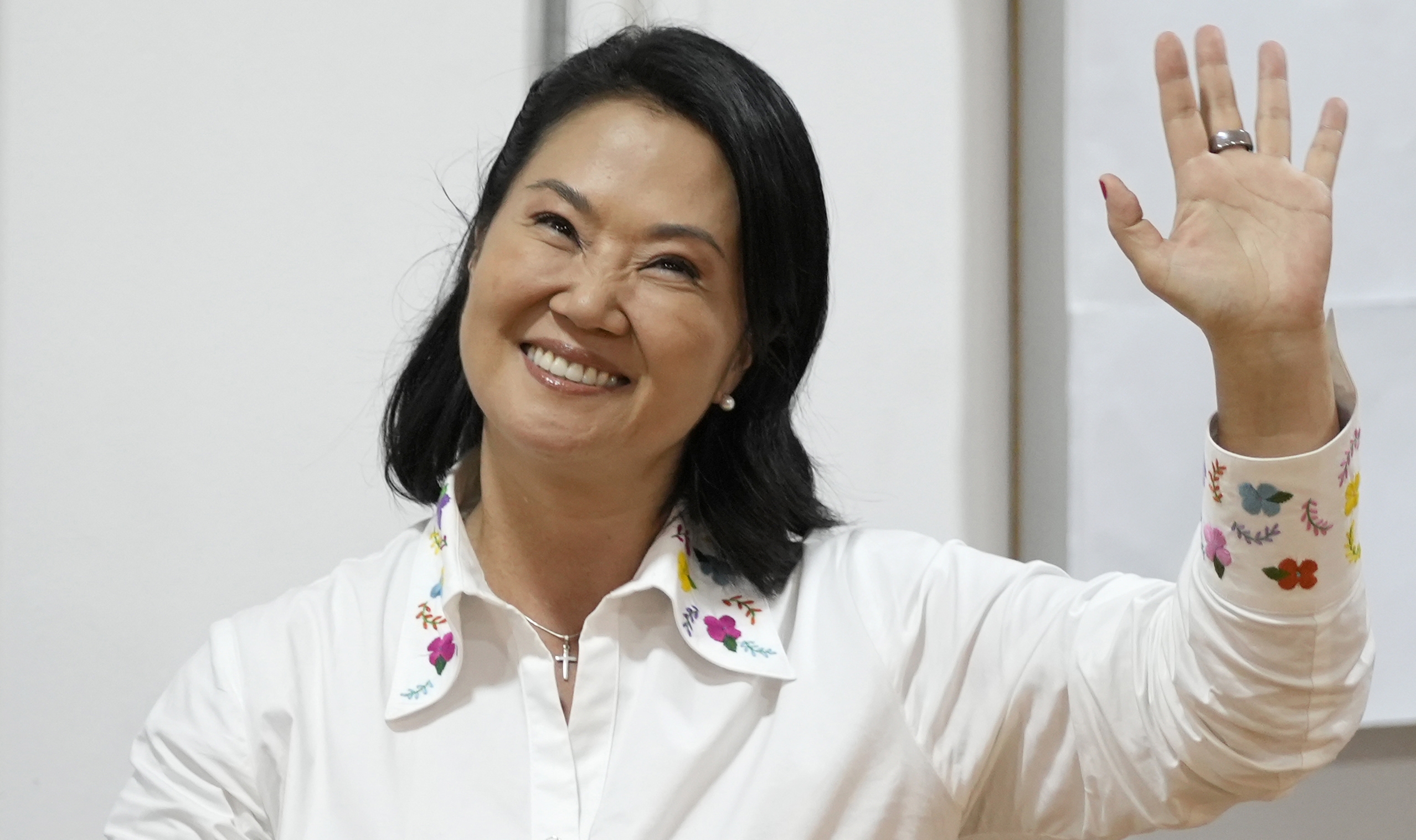 Keiko Fujimori logró su primera victoria presidencial en Perú y espera ser proclamada oficialmente tras imponerse por estrecho margen en la segunda vuelta. (Foto Prensa Libre: EFE)