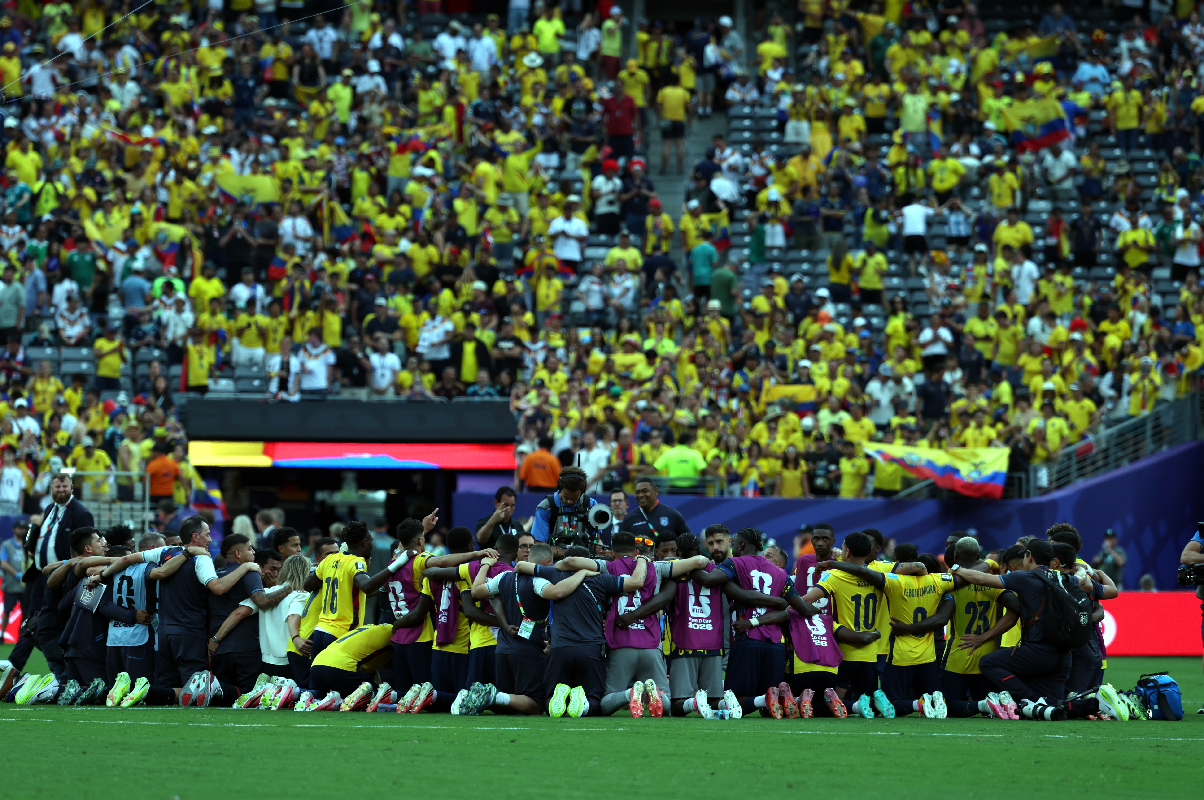 NEW JERSEY (United States), 26/06/2026.- Ecuador celebrates winning the FIFA World Cup 2026 group stage match Ecuador against Germany, in New Jersey, USA, 25 June 2026. (Alemania) EFE/EPA/SARAH YENESEL