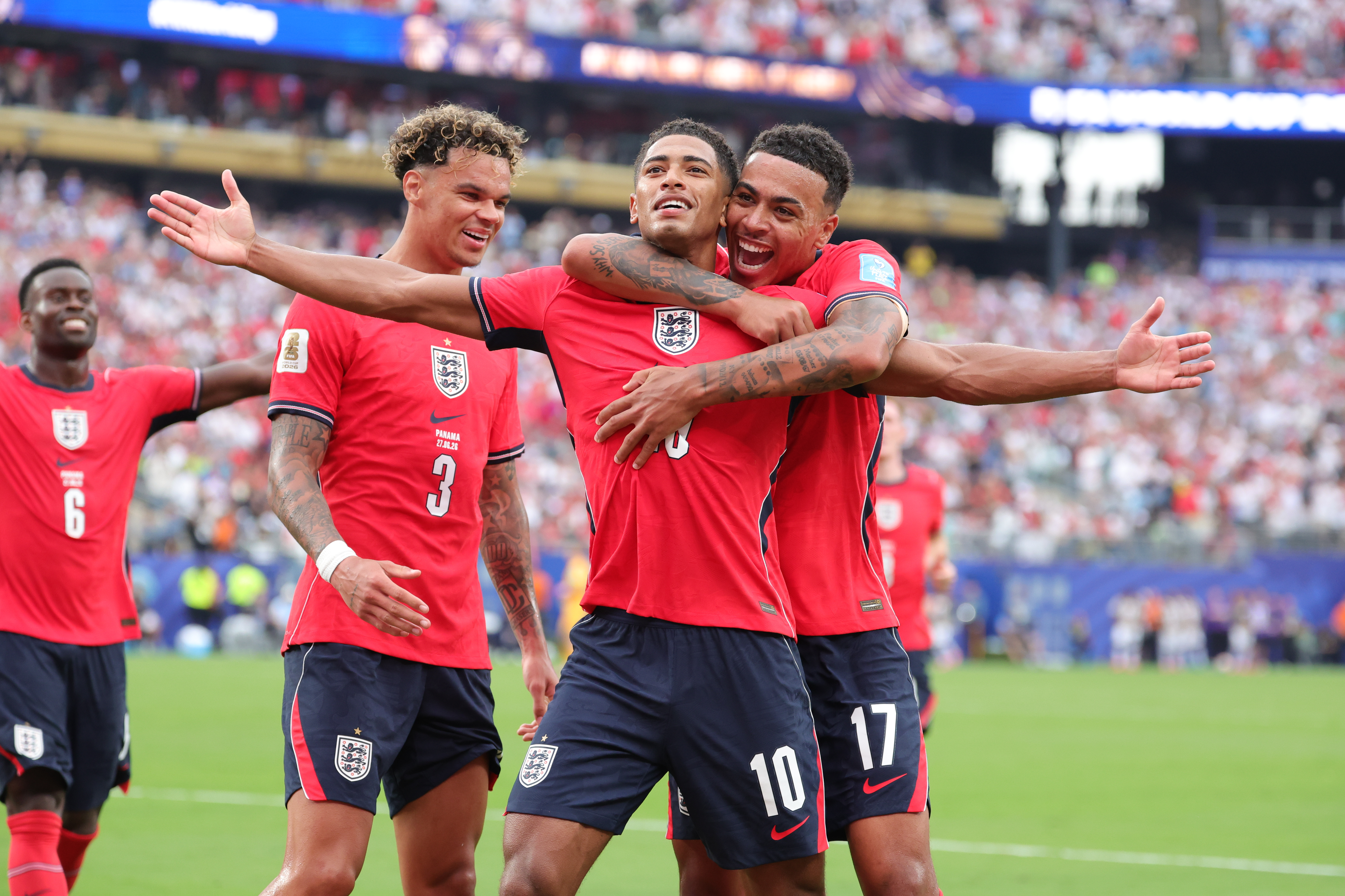 AMDEP7517. NUEVA JERSEY (ESTADOS UNIDOS), 27/06/2026.- Jude Bellingham de Inglaterra celebra un gol este sábado, en un partido del grupo L del Mundial de la FIFA 2026 entre Panamá e Inglaterra en el estadio MetLife de Nueva Jersey (Estados Unidos). EFE/ Sebastiao Moreira