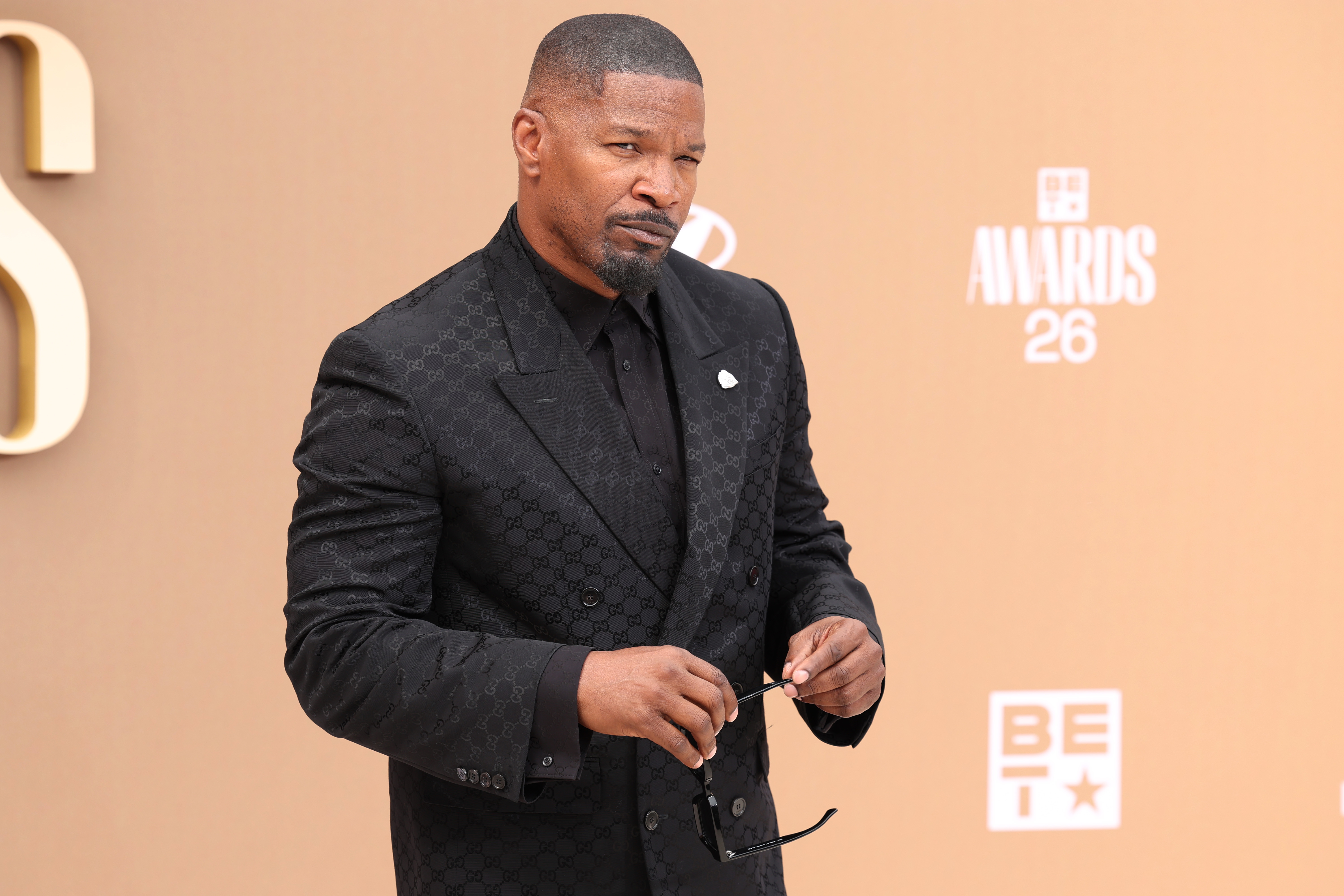 LOS ANGELES (United States), 29/06/2026.- Jamie Foxx arrives on the red carpet for the 2026 BET Awards at the Peacock Theater in Los Angeles, California, USA, 28 June 2026. The BET Awards honor achievements in entertainment and recognize excellence in music, film, television and sports. EFE/EPA/TED SOQUI