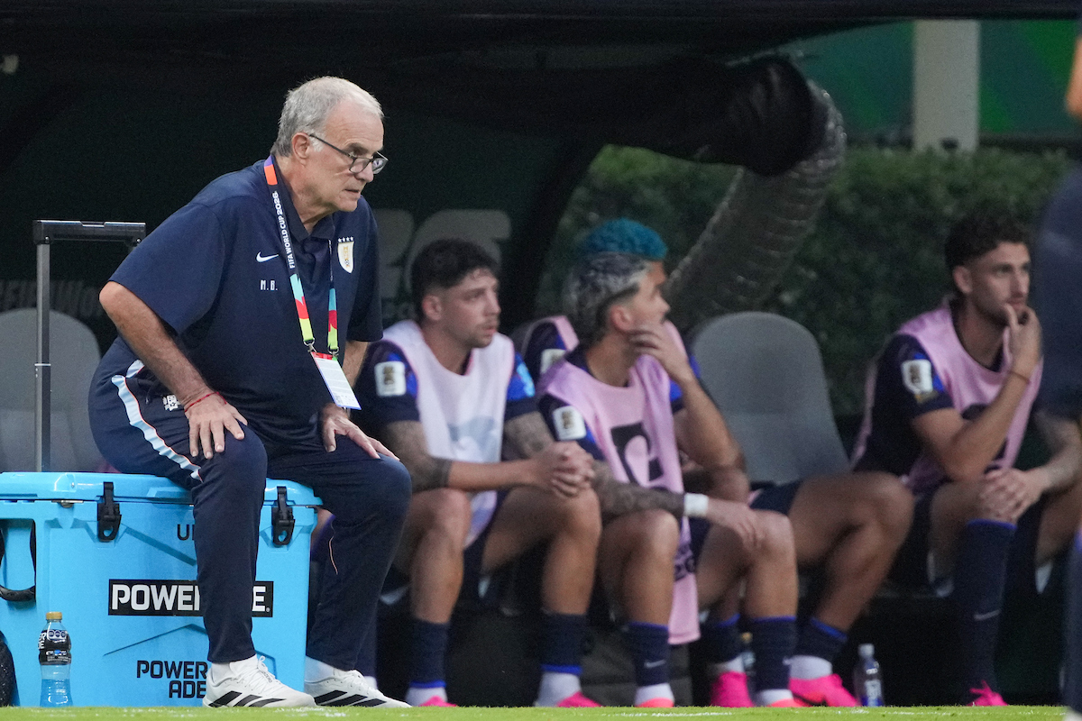 ZAPOPAN, JALISCO, MEXICO. June 26th:  Marcelo Bielsa head coach of Uruguay looks on during the Group H match between Uruguay and Spain at the FIFA World Cup 2026 at Guadalajara Stadium in Zapopan, Jalisco, Mexico. (PHOTO BY STRAFFONIMAGES/LUIS LICONA/MANDATORY CREDIT/EDITORIAL USE/NOT FOR SALE/NOT ARCHIVE)
