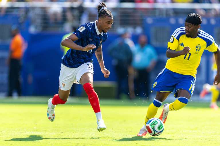 Michael Olise deslumbra con dos asistencias y una chilena que rozó el gol en el Mundial 2