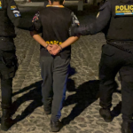CAPTURAN A EDY N, SEÑALADO DE ESTAFA