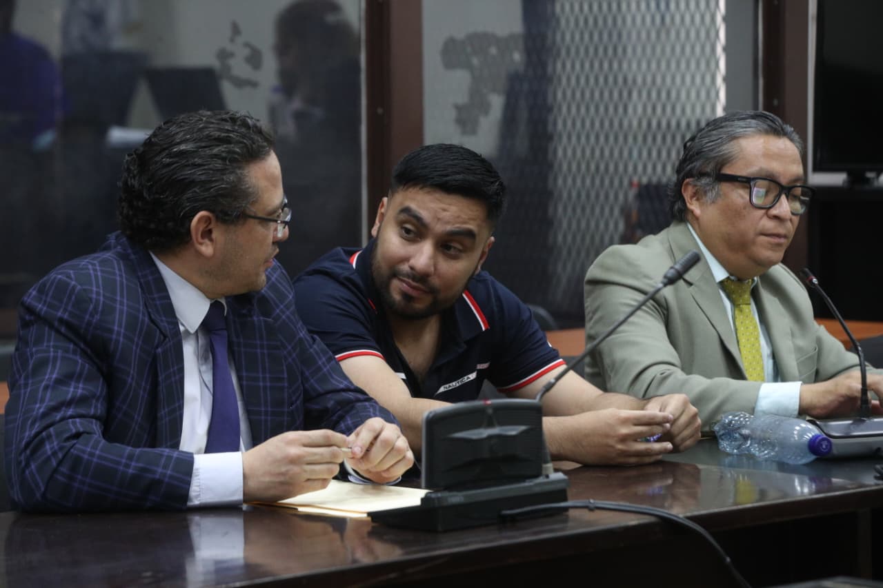Kevin Manolo Rivas Cordón escucha la sentencia del Tribunal de Mayor Riesgo B, que lo condenó a 70 años de prisión por el secuestro y asesinato de Litzy Cordón.