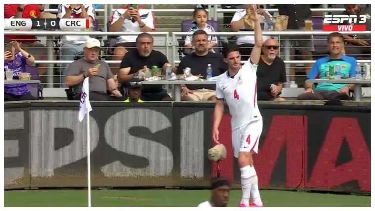 La curiosa escena que se robó la atención en el Inglaterra vs Costa Rica antes del Mundial 2