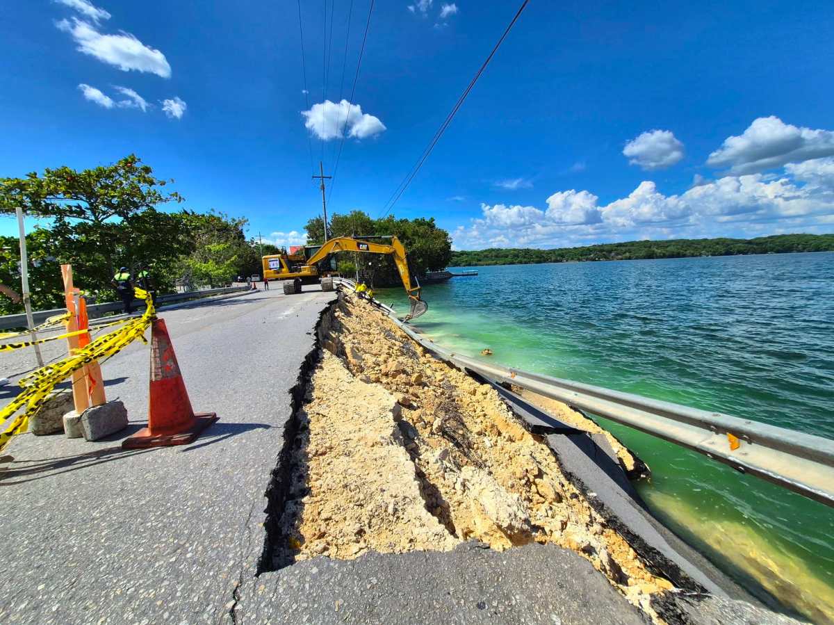 Access to Isla de Flores Limited to Pedestrians and Water Transport Due to Bridge Damage