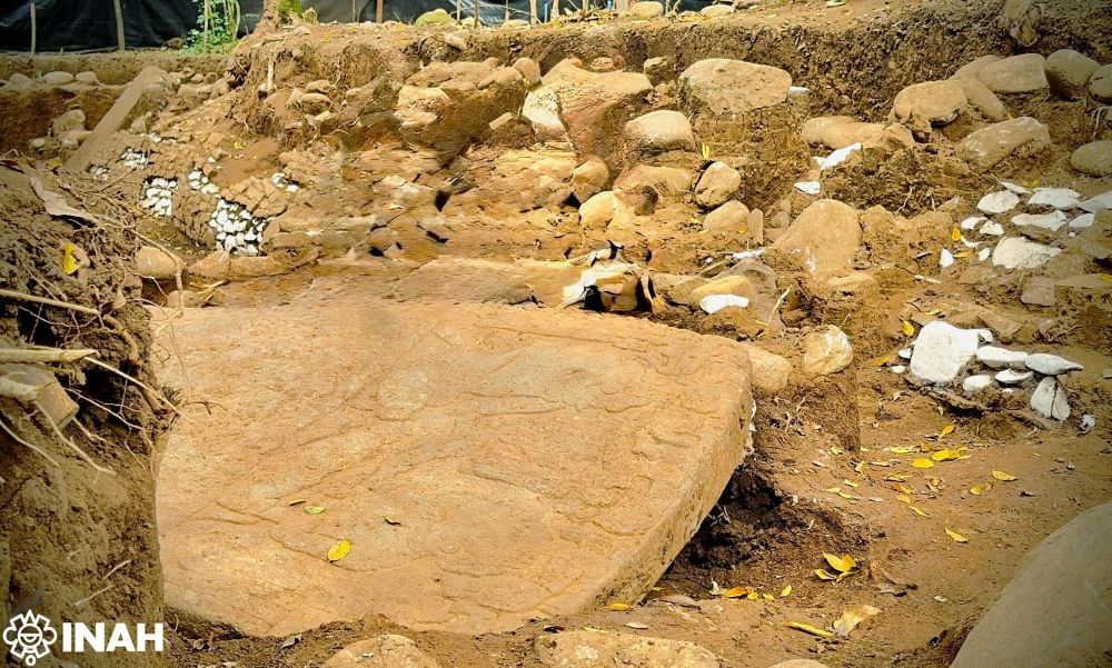 Descubren en Veracruz una estructura prehispánica única y una escultura de hace 1,400 años INAH México