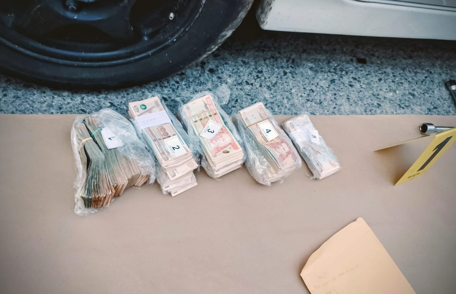 Dinero oculto en vehículo dos mujeres persecución ruta al Atlántico