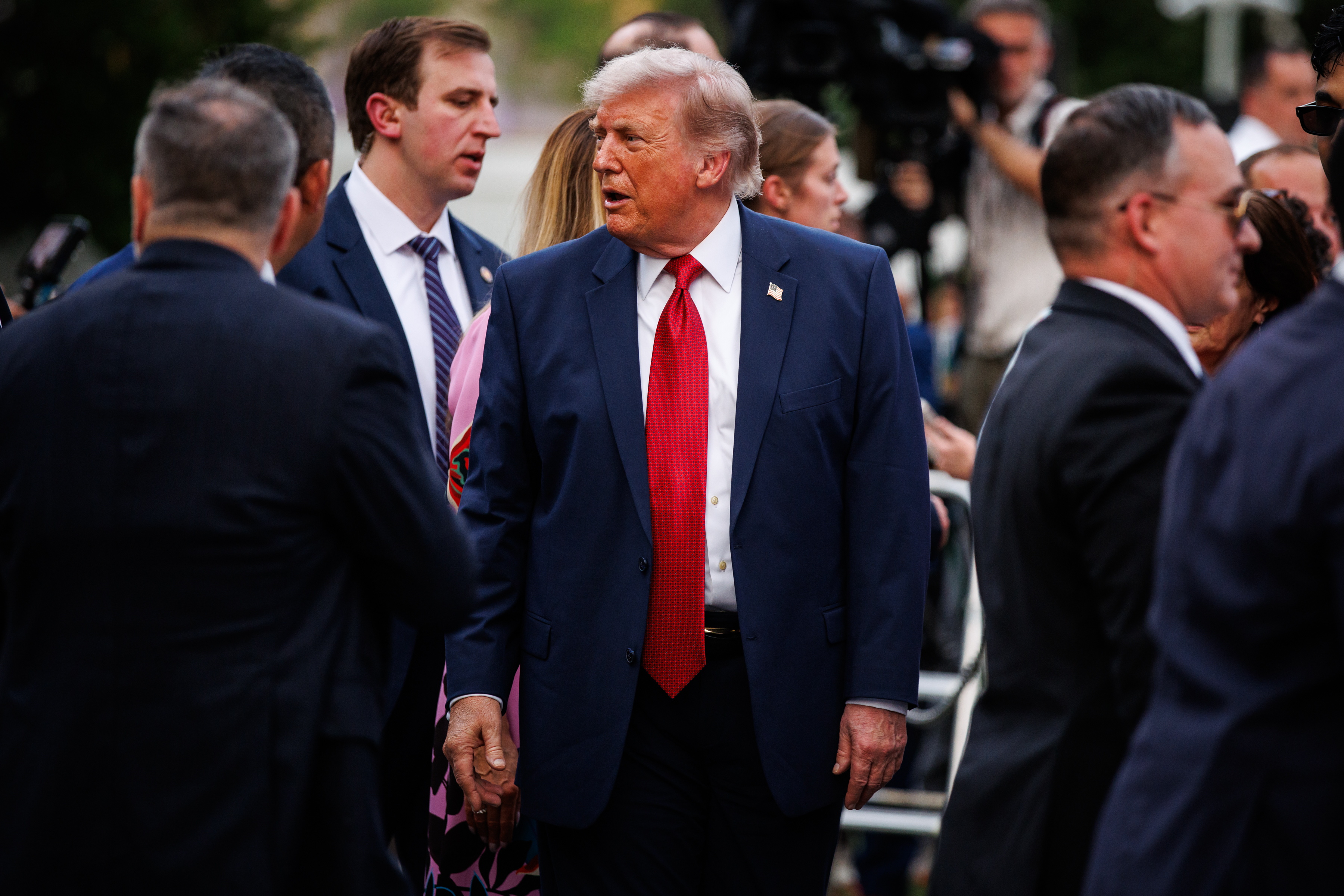 El presidente y la primera dama de Estados Unidos ofrecen un picnic con el Congreso en la Casa Blanca