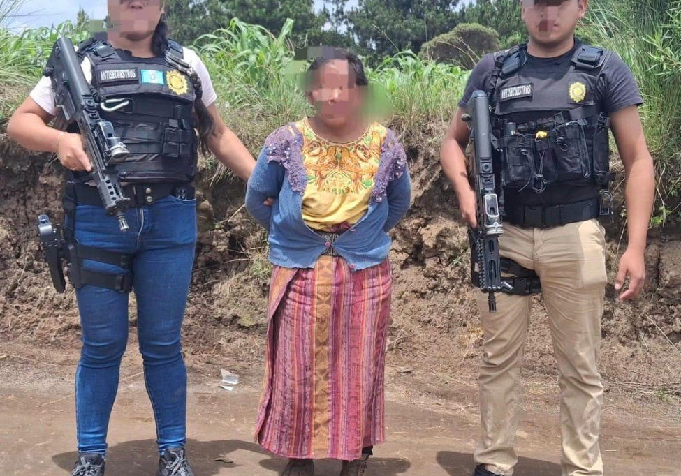 Mujer es detenida por presunta complicidad en secuestro y vi