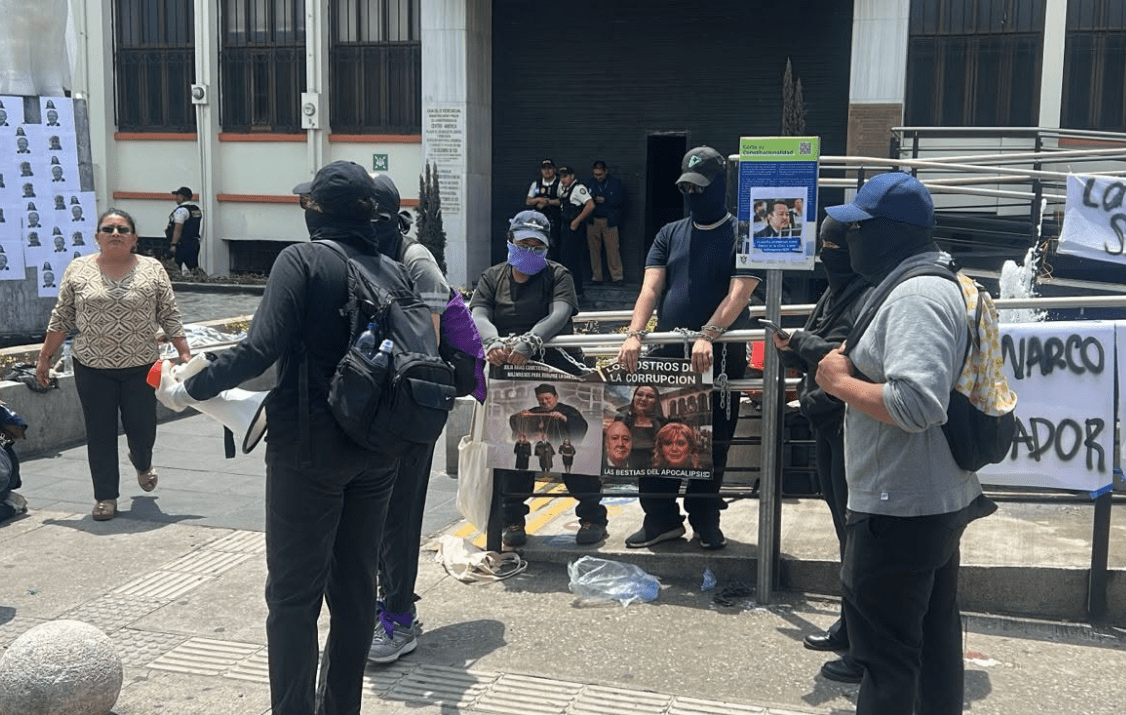 Estudiantes de la Usac se manifiestan contra resoluciones de la CC por el caso de Walter Mazariegos