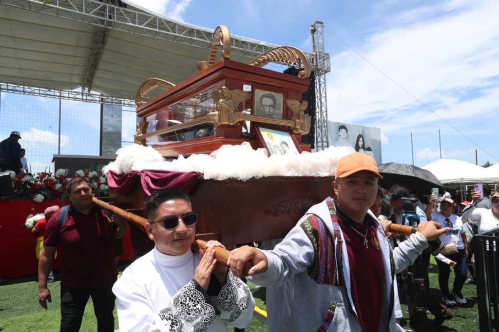 Father Hermógenes was remembered as a pastor close to his community during a Eucharist in San José Pinula