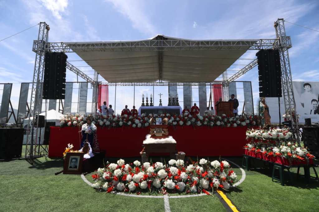 El padre Hermógenes fue recordado como un pastor cercano a su comunidad durante una eucaristía en San José Pinula