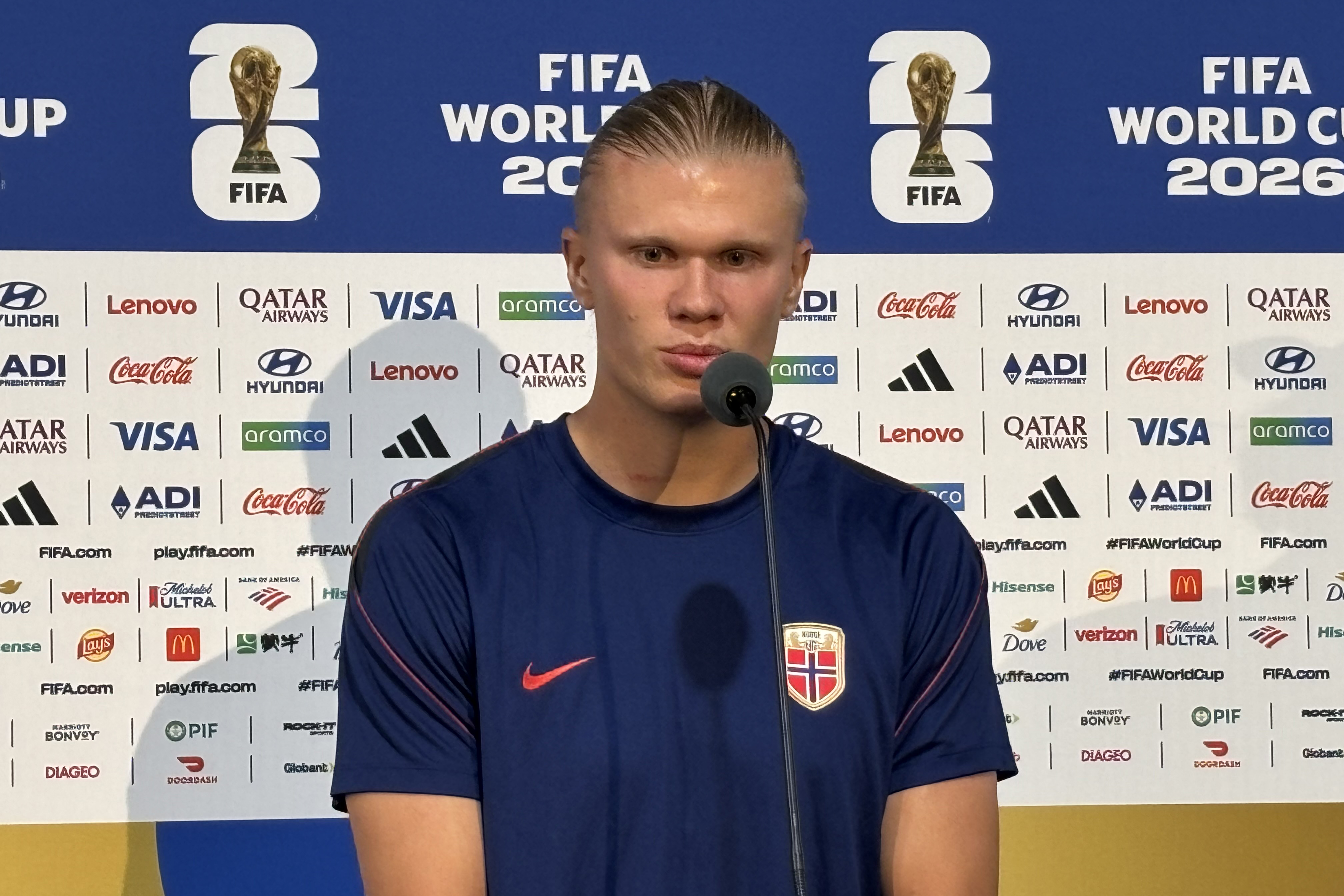Haaland: "No sé cómo lo hago, simplemente soy muy bueno marcando goles"