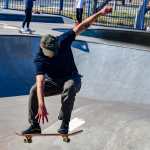 Patinador haciendo un truco en competencia. (Foto Prensa Libre: Shuterstock)