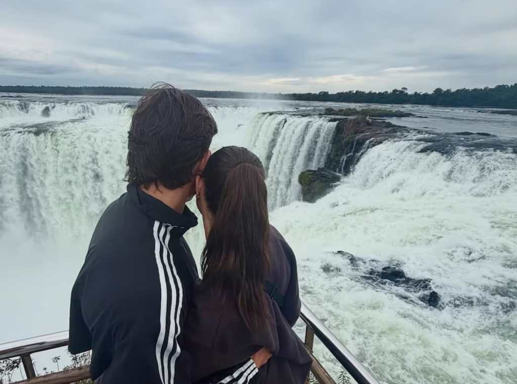 La pareja visitó las Cataratas del Iguazú y compartió fotografías y videos del recorrido.