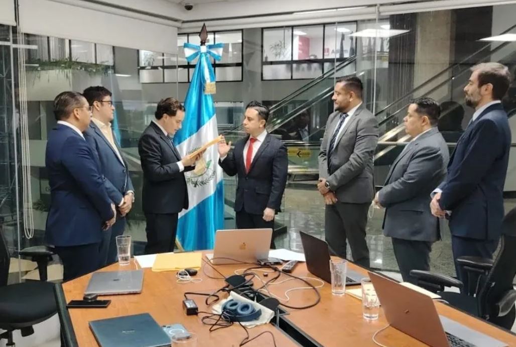 Juramentan Superintendente Jorge Miguel Castilla octubre 2025