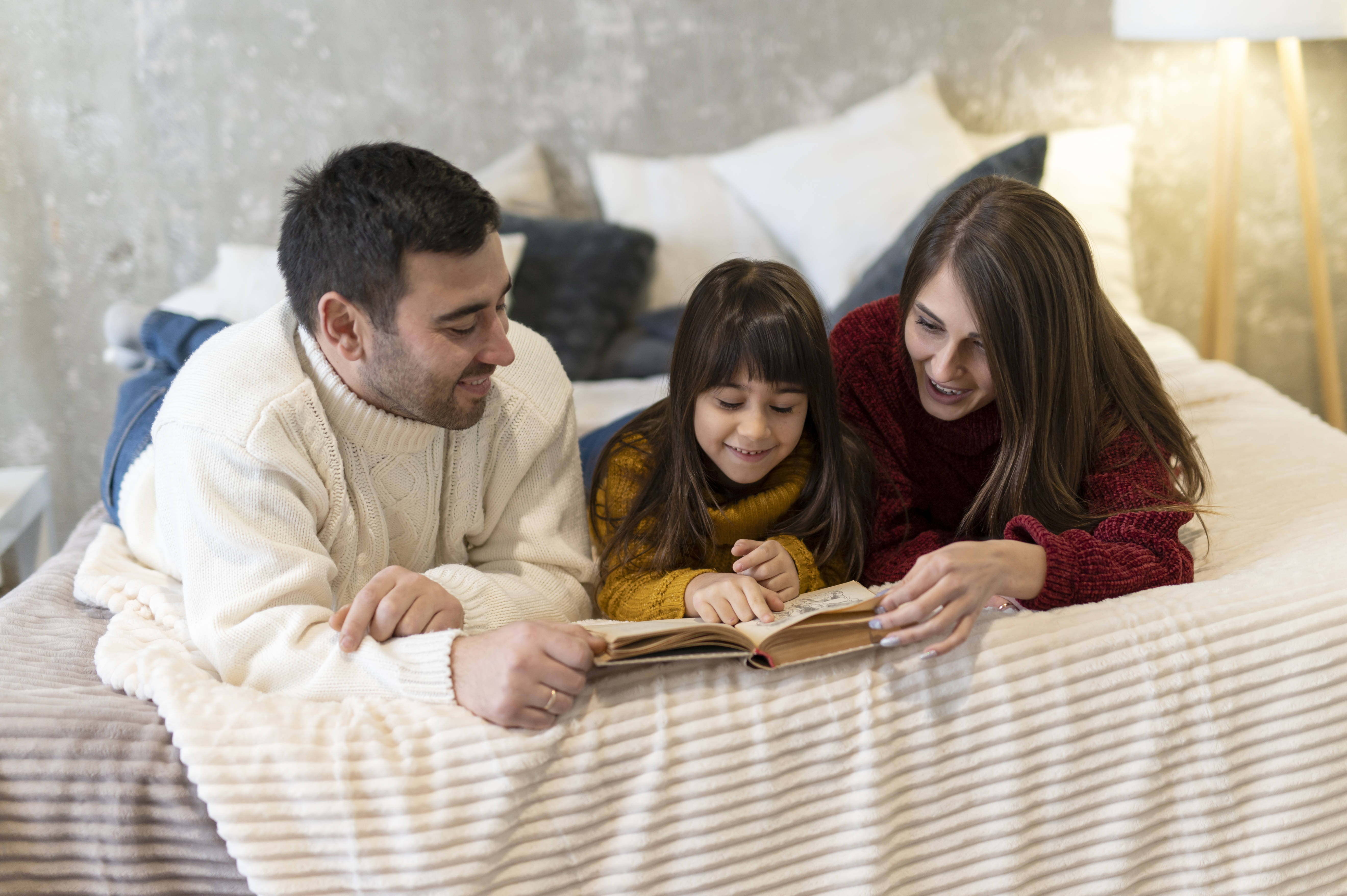 Karei presentará Historias de los K'iche', el libro ilustrado que acerca el Popol Wuj a toda la familia.