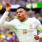 Foxborough (United States), 26/03/2026.- Kylian Mbappe of France celebrates after scoring the opening goal during the international friendly match between Brazil and France in Foxborough, Massachusetts, USA, 26 March 2026. (Futbol, Amistoso, Brasil, Francia) EFE/EPA/ADAM RICHINS