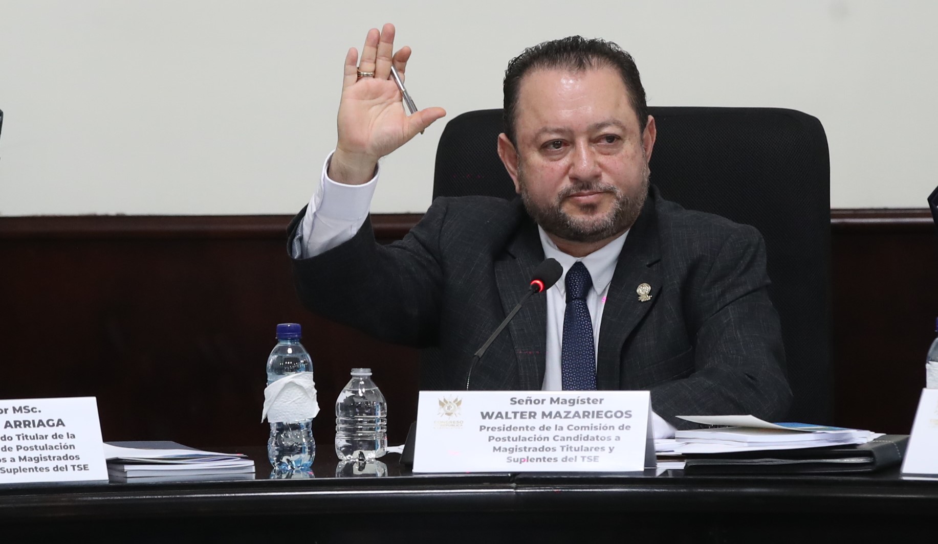 La Comisión de Postulación del Tribunal Supremo Electoral (TSE) aprobó el perfil para los aspirantes a las magistraturas electorales, añadiendo entre los puntos que cada profesional demuestre un compromiso por la democracia.  La reunión se llevo a cabo en la Casa Larrazábal, del Congreso de la República.





Fotografía Esbin Garcia  23-01-25