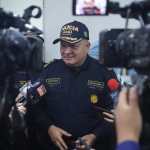 CITACIîN PNC. El diputado Jos Chic mand a citar a autoridades de la PNC, CGC y de la Comisin contra la Corrupcin para dialogar sobre el presupuesto de la alimentacin de los agentes de la PNC, el cierre de algunos comedores de la institucin de defensa civil, agentes asignados a la USAC y una compra dudosa de juegos de amueblados. En la imagen, autoridades de la PNC durante la citacin. David Boteo, director general de la PNC.
Juan Diego Gonzlez. 080626