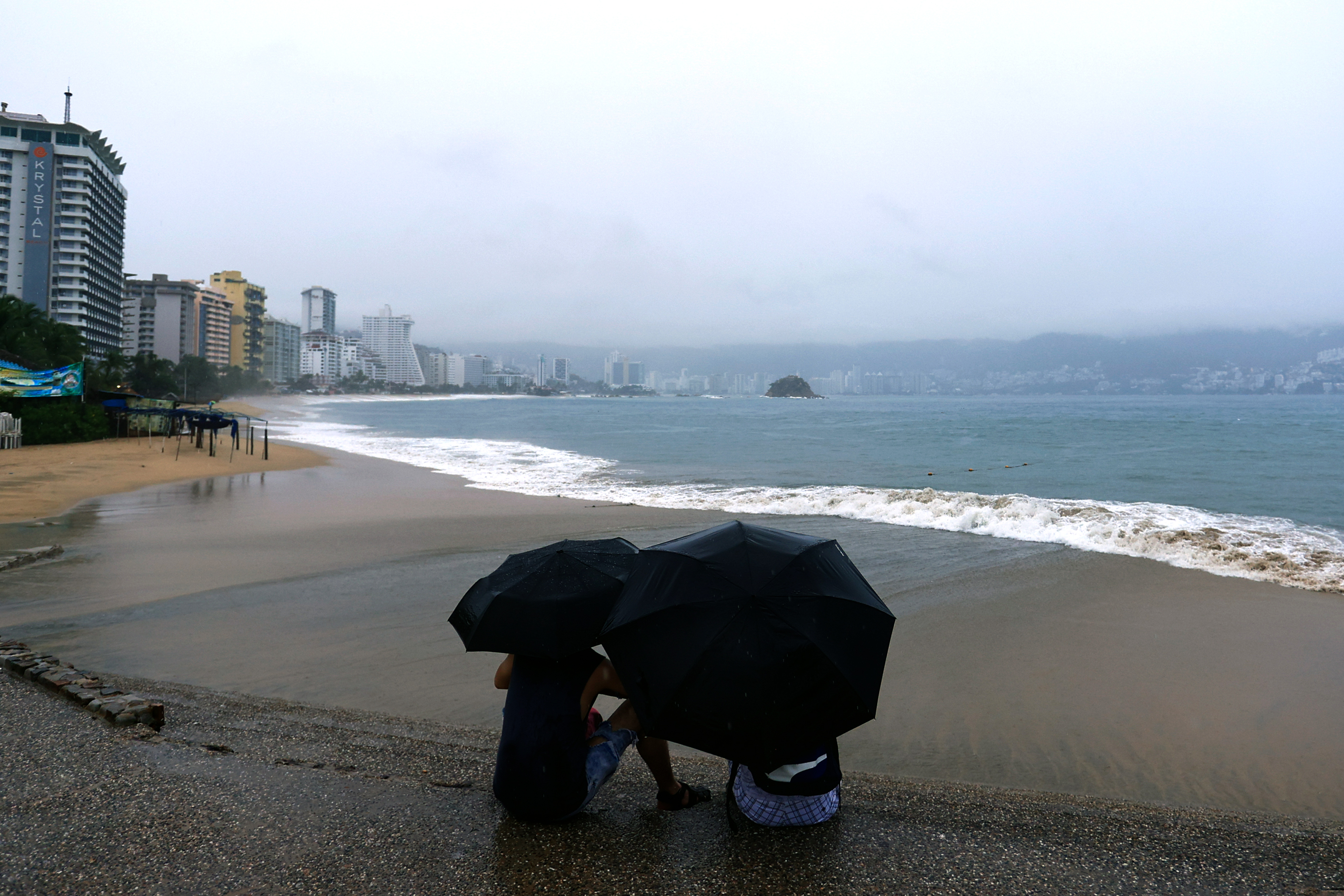 Depresión tropical Tres-E se vuelve tormenta Cristina mientras Boris amenaza sur de México