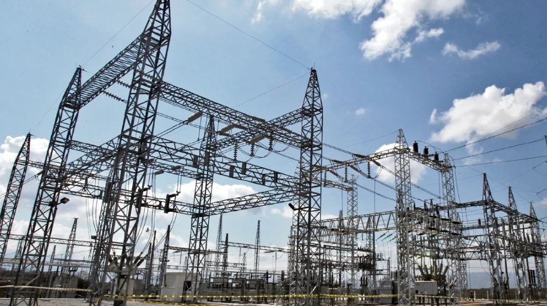 Torres de electricidad sub estación transmisión de energía eléctrica
