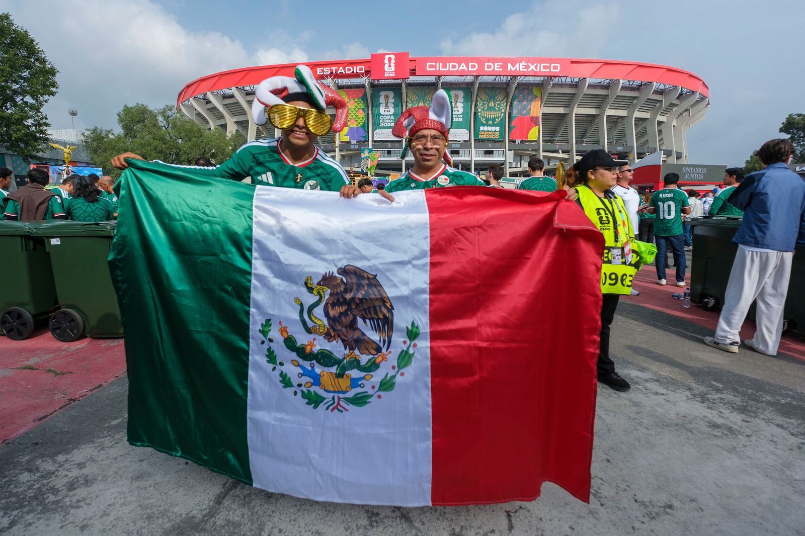 México cumple en el Azteca y vence a Sudáfrica en el partido inaugural ...