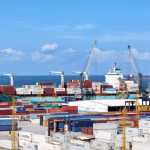contenedores contenedores ubicadas en puerto