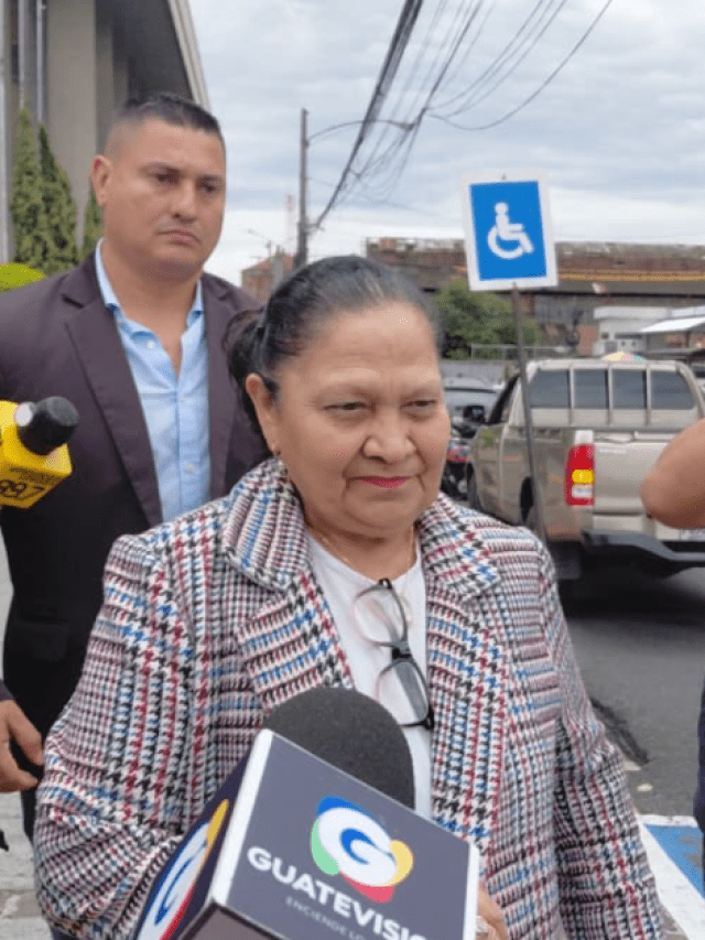 Reaparece exfiscal general del MP, Consuelo Porras