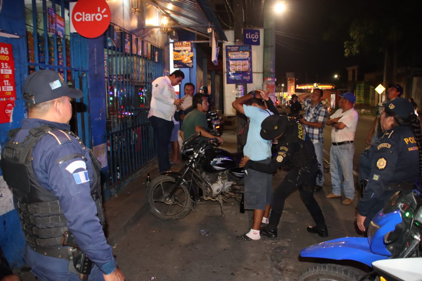 Los operativos se están llevando a cabo en todo el país y reforzado en departamentos con más incidencia. Las acciones se desarrollan de forma interinstitucional en Jutiapa, Escuintla y Antigua Guatemala, Sacatepéquez, con la participación de la PNC, el Ejército de Guatemala y otras instituciones. (Foto, Prensa Libre: cortesía PNC)