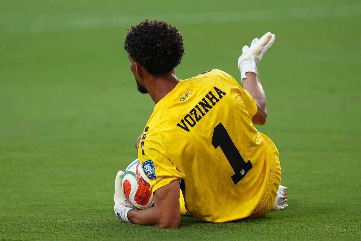 ¿Dias, Évora o Josimar? El reglamento obliga a Colo-Colo a cambiar el nombre de Vozinha en la camiseta