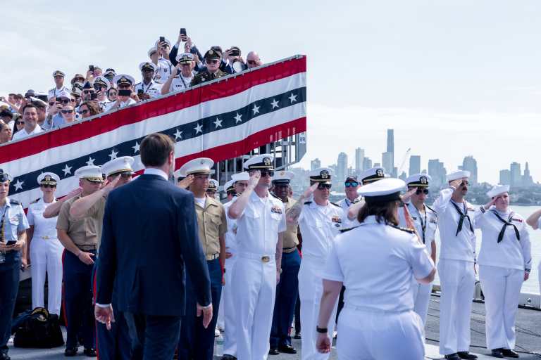 Estados Unidos celebra 25