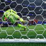 ATLANTA (United States), 07/07/2026.- Egypt goalkeeper Mostafa Shoubir (L) saves a penalty from Lionel Messi of Argentina (R) during the FIFA World Cup 2026 Round of 16 match Argentina against Egypt, in Atlanta, USA, 07 July 2026. (Egipto) EFE/EPA/RONALD WITTEK