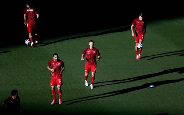 KANSAS CITY (United States), 11/07/2026.- Players of Switzerland warm up before the FIFA World Cup 2026 quarterfinals match Argentina vs Switzerland, in Kansas City, USA, 11 July 2026. (Suiza) EFE/EPA/WILL OLIVER