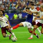 DALLAS (United States), 14/07/2026.- (L-R) Marc Cucurella of Spain, Kylian Mbappe of France and Marcos Llorente of Spain in action during the FIFA World Cup 2026 semifinals match France against Spain, in Dallas, USA, 14 July 2026. (Francia, España) EFE/EPA/CHRISTOPHER NEUNDORF