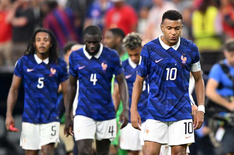 Digne, el gran señalado: las calificaciones de Francia tras la derrota ante España en el Mundial 2
