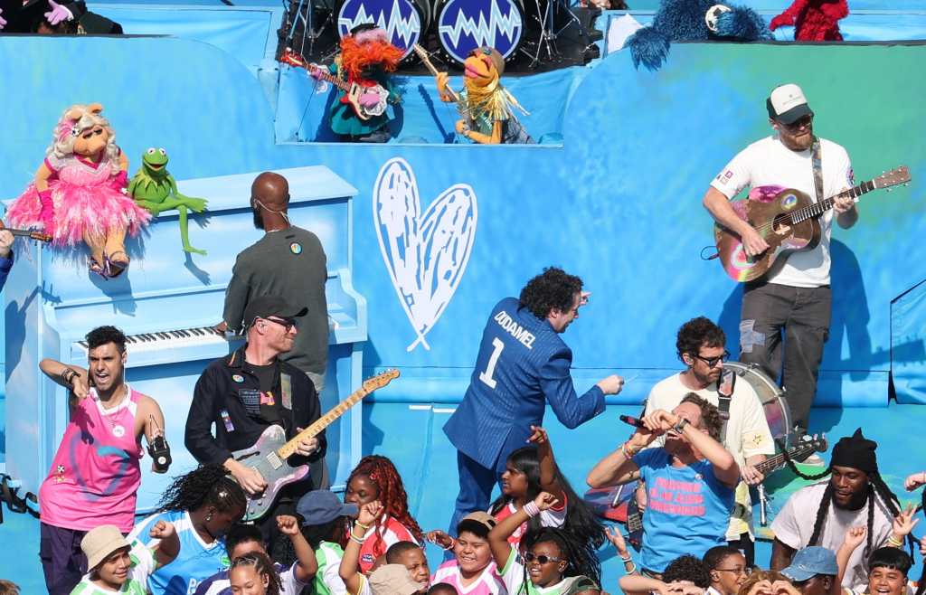 Así fue el espectáculo de medio tiempo que reunió a Madonna, BTS, Shakira, Justin Bieber y Los Muppets