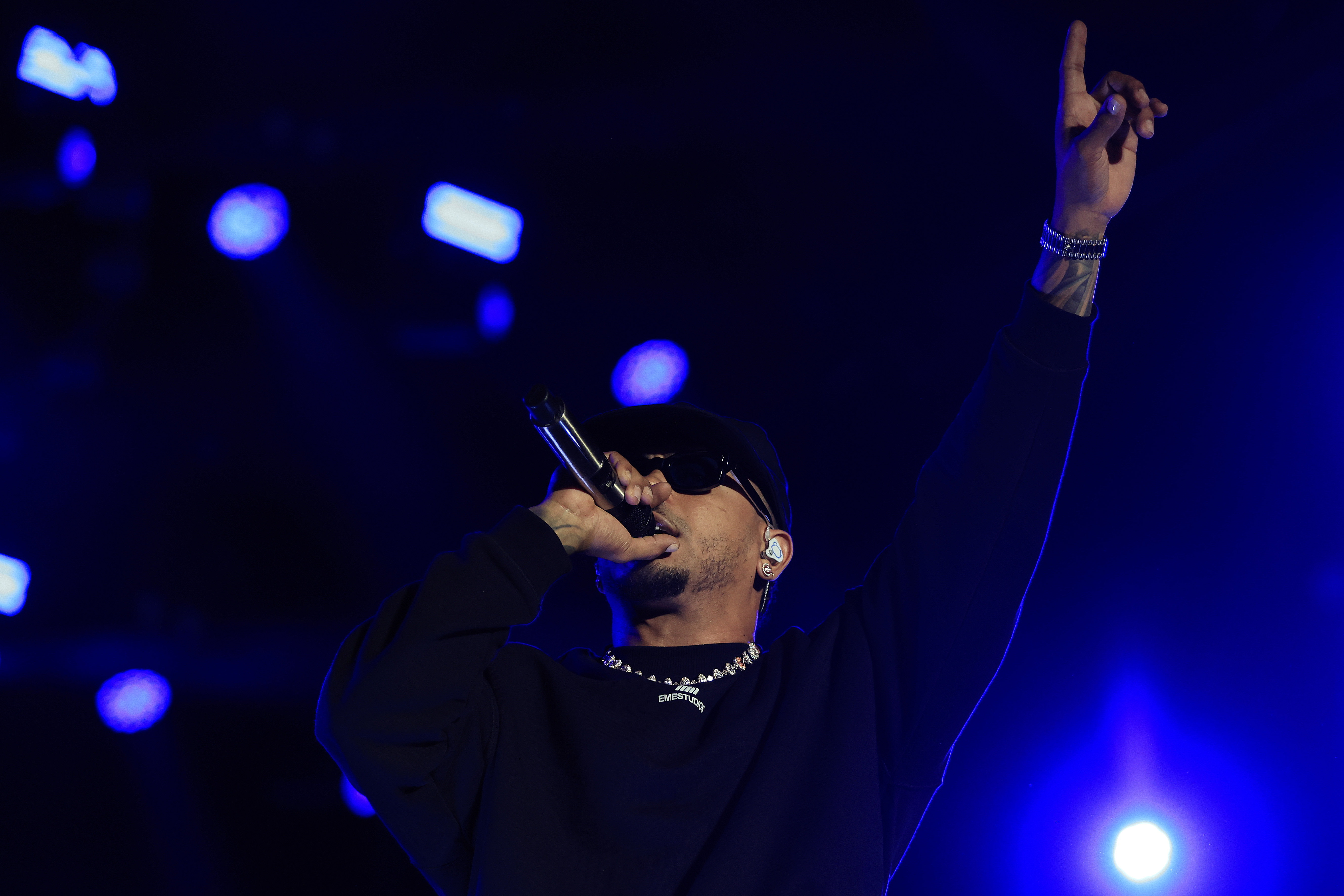 Matosinhos (Portugal), 20/07/2026.- Puerto Rican singer Juan Carlos Ozuna Rosado, known as Ozuna, performs during the 19th edition of the Mares Vivas Festival in Matosinhos, Portugal, 19 July 2026. EFE/EPA/MANUEL FERNANDO ARAUJO