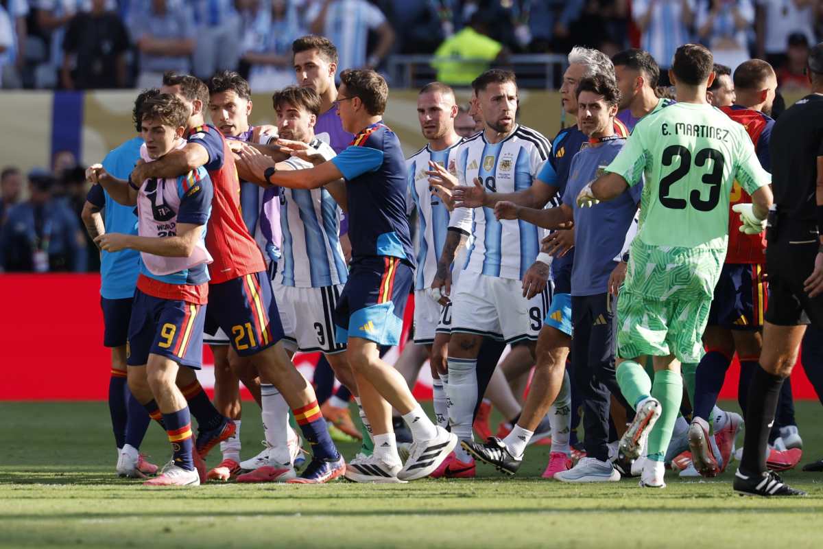 EAST RUTHERFORD (United States), 20/07/2026.- Gavi (L) of Spain reacts after their victory in the FIFA World Cup 2026 final match Spain against Argentina, in New Jersey, USA, 19 July 2026. (España) EFE/EPA/SHAWN THEW